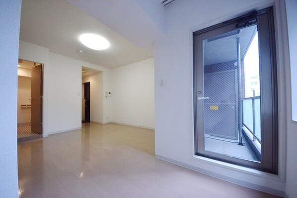 シャンブリーズ三越前の物件内観写真